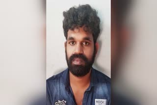 Robbery by kumali native  robbery using toy gun  കളിത്തോക്ക് ചൂണ്ടി മോഷണം  തോക്ക് ചൂണ്ടി കവർച്ച