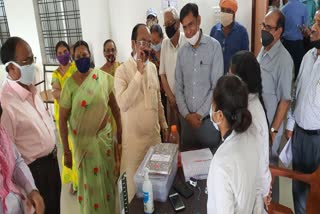 bilaspur-mp-arun-saw-visited-vaccination-centers