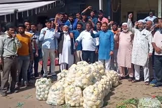 सब्जी व्यापारियों ने ठप किया कामकाज, Vegetable traders stop work in sikar