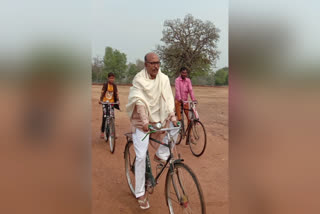 speaker of jharkhand assembly cycled under saturday no car campaign in jamtara