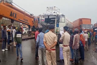 road jam after road accident in dhanbad