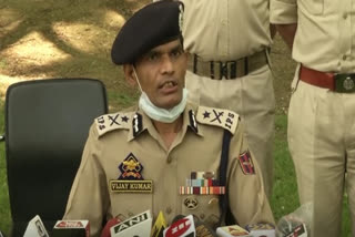 IGP Kashmir  Stone pelting more challenging than militants: IGP Kashmir  Inspector General Vijay Kumar  Stone pelting  തീവ്രവാദികള്‍  കല്ലെറിയല്‍  പൊതു സുരക്ഷാ നിയമം  കശ്മീര്‍