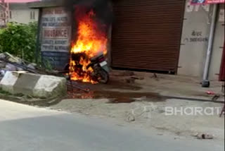Bike caught fire during welding in Chuwadi