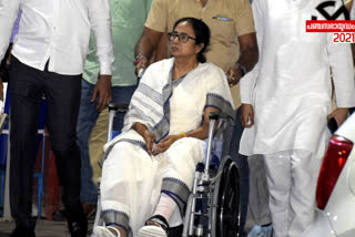 Mamata to hit campaign trail  Mamata to hit campaign trail on wheelchair  Mamata to campaign on wheelchair  Mamata to hold poll campaign on wheelchair  Mamata banerjee injuries  mamata banerjee attack  മമത ബാനർജി  മമത ബാനർജി തെരഞ്ഞെടുപ്പ് പ്രചാരണം  പശ്ചിമ ബംഗാൾ മുഖ്യമന്ത്രി  പശ്ചിമ ബംഗാൾ തെരഞ്ഞെടുപ്പ്  പുരുലിയ