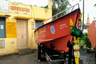 brhamnal village and zp administration boat dispute at sangli