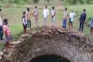 Andhra's Srikakulam falling in well 2 children die after accidentally falling in well ആന്ധ്രാപ്രദേശിലെ ജെവി പുരം കിണറ്റിൽ വീണ് രണ്ട് കുട്ടികൾ മരിച്ചു ആദിവാസി ഗ്രാമത്തിൽ വിശാഖപട്ടണം :