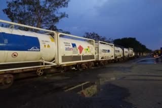 9,440 MT of liquid medical oxygen delivered across India on Oxygen Express trains Oxygen Express trains indian railway മെഡിക്കൽ ഓക്സിജൻ ഇന്ത്യൻ റെയിൽവേ