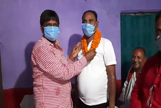 Dhullu Mahato got Mithu Singh membership