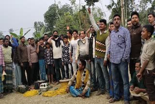 tmc workers forcefully stop ongc's work in deganga