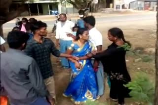 Young couple attacked by their parents at Karur police station