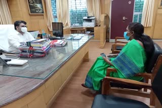 MP Jyoti Mani urges Karur Collector!