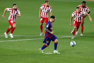 Lionel Messi scores 700th career goal with 'Panenka' penalty