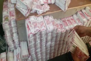 Fake currency seized 'Children Bank of India counterfeit US dollars Pune police Army's Southern Command Intelligence Fake currency worth Rs 44 cr seized Viman Nagar വ്യാജ നോട്ടുകൾ വ്യാജ കറൻസികൾ ചിൽഡ്രൻസ് ബാങ്ക്‌ ഓഫ്‌ ഇന്ത്യ *