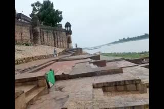 Narmada Ghat blanked due to Corona infection even somvati Amavasya