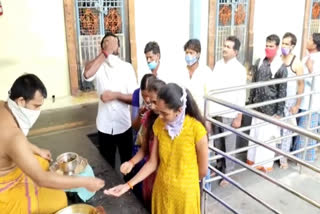 prasadam distribution started  in bhadrachalam today onwards as usual old system