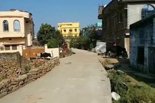 Loot in road construction work in Dhanbad