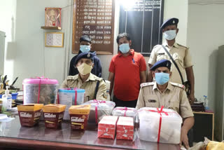 two ganja smugglers arrested in jamshedpur