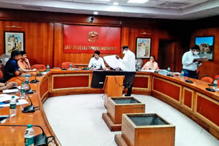 जेडीए प्रमुख ने ली समीक्षा बैठक, JDA chief took review meeting