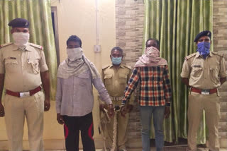 Three illegal liquor traders arrested in Seraikela