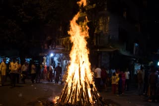 Holika Dahan from wood, Holika Dahan from Gokashta