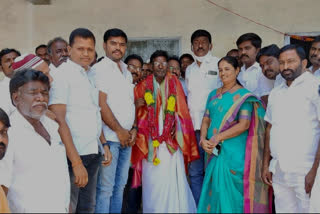 Chinaguravareddy was unanimously elected as the upa Sarpanch of Yarragondapalem Major Panchayat