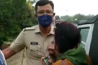 drunken woman beating the police