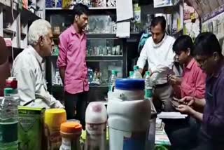 केशवरायपाटन न्यूज  बूंदी न्यूज  औषधि नियंत्रक टीम  कोटा न्यूज  इंदरगढ़ शहर बूंदी  Medical director arrested  Indergarh city Bundi  Kota News  Drug control team  Bundi News  Keshavaraipatan News