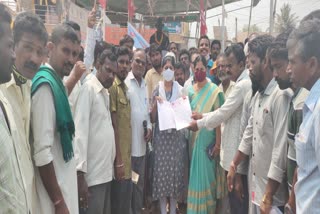 protest at surapura