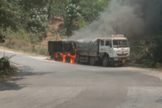 Sakleshpur A cement filled lorry fires news