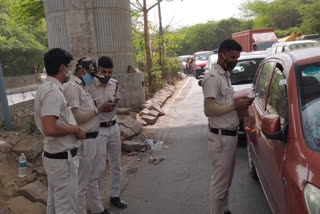 DDC employee doing challan