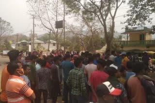 Displaced villagers blocked the road to the mine in  koraphut