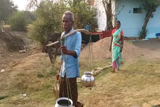 People of Bhim Kanhar village of Balod district are facing water scarcity