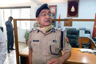 पोस्टमार्टम रिपोर्ट में शराब से मौत की पुष्टि, IG के बयान के बाद बैकफुट पर जिला प्रशासन