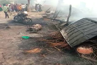Sawai Madhopur News, छप्परपोश मकान में आग