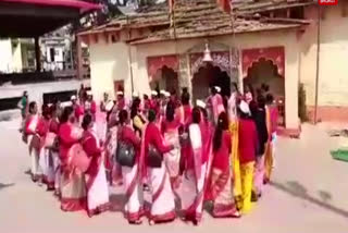 women-holi-celebrations-in-almora