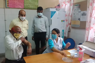 Vaccination center started in Lala Hansraj Hospital in Delhi