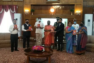 Governor released five books in Raj Bhavan ranchi