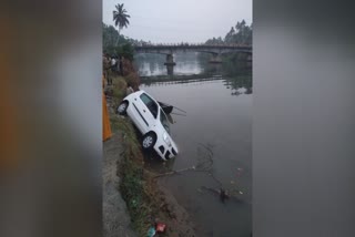 വാമനപുരം പുഴ​ കാർ മ​റി​ഞ്ഞ് ര​ണ്ട് പേ​ർ മ​രി​ച്ചു  ചിറയിൻകീഴ്  Two people were killed  car plunged into a river  തിരുവനന്തപുരം