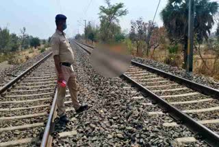person-committed-suicide-in-front-of-train-in-jamtara