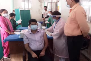 dc una raghav sharma gets second dose of covid vaccine