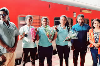 Two daughters of Raipur Archery won the branch medal