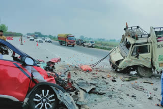 Four injured, five killed in two separate accidents on Yamuna Expressway