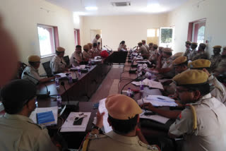 SP Kesar Singh Shekhawa, Crime meeting in Dhaulpur