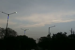 Clouds are prevalent in Gwalior all day long