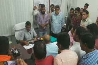 Baragarh bjp workers fight in block office