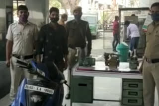 autolifter arrested by indrpuri police in delhi