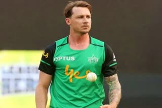 Fans discuss Dale Steyn's decision to snub IPL and play PSL, South African pacer responds
