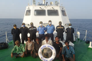 Karnataka   Coast Guard   saves lives of  6 crew