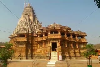 Gujarat temple bans entry of devotees wearing small clothes