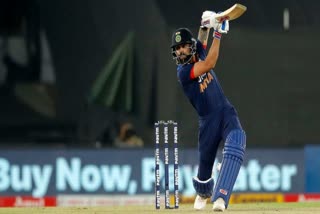 Virat kohli becomes the captain who has scored most runs in T20I